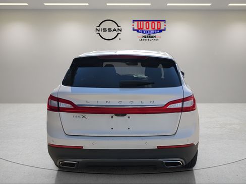 Used 2016 Lincoln MKX Select w/ Select Plus Package FWD image 3