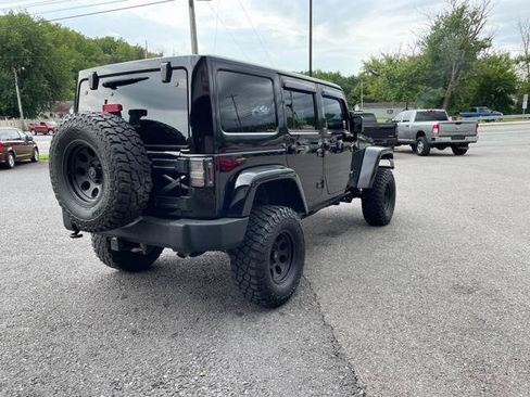 Used 2015 Jeep Wrangler Unlimited Sahara AWD/4WD image 7
