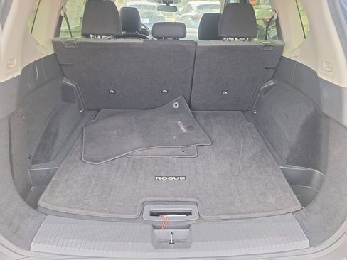 Used 2023 Nissan Rogue SV image 25