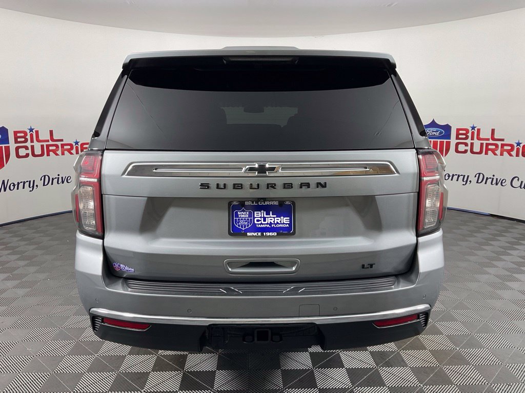 Used 2023 Chevrolet Suburban LT w/ LT Signature Plus Package RWD image 4