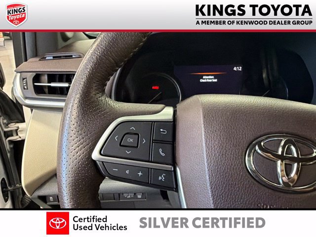 Used 2022 Toyota Sienna Platinum FWD image 30