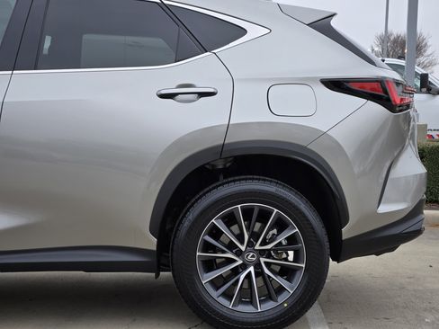 Used 2025 Lexus NX 250 FWD w/ Premium Package image 15