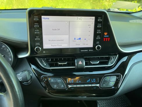 Used 2021 Toyota C-HR Limited FWD image 16
