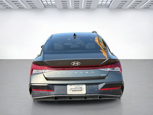 Used 2024 Hyundai Elantra Limited FWD image 6