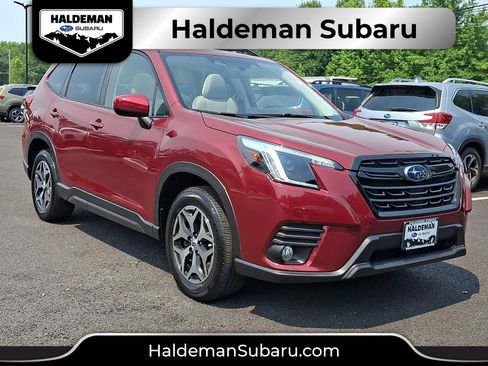 Certified 2023 Subaru Forester Premium AWD/4WD image 1