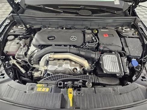Certified 2025 Mercedes-Benz GLB 250 4MATIC image 27
