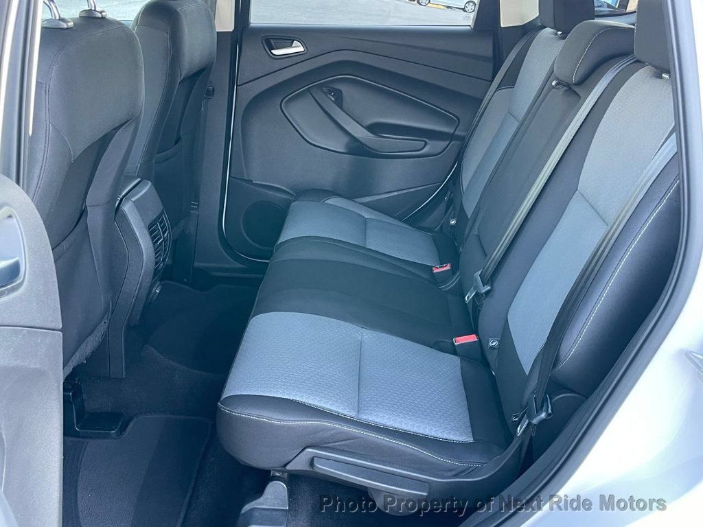Used 2017 Ford Escape SE FWD image 11
