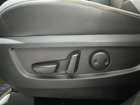 Used 2019 INFINITI QX50 Pure AWD/4WD image 18