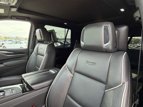 Used 2021 Cadillac Escalade Sport w/ Driver Assist Tech Package image 18