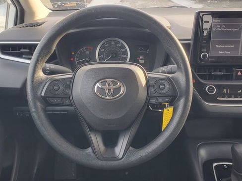 Used 2022 Toyota Corolla LE image 21