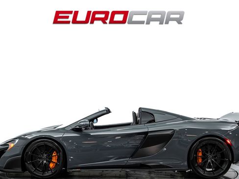 Used 2016 McLaren 675LT Spider RWD image 2