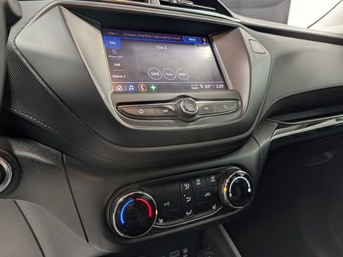 Certified 2023 Chevrolet TrailBlazer LT FWD image 24