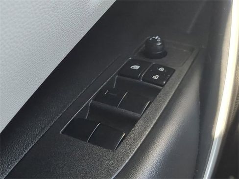 Certified 2024 Toyota Corolla SE image 21