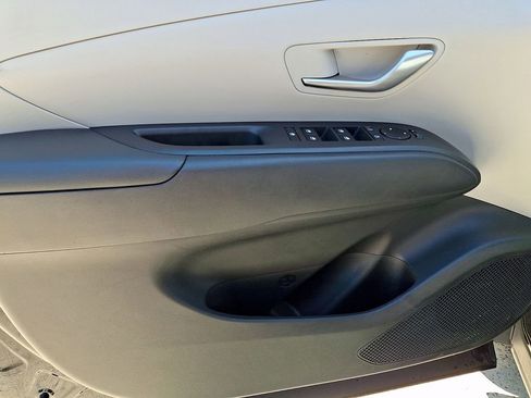 Used 2025 Hyundai Tucson SEL FWD image 12
