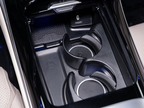 Used 2026 Mercedes-Benz GLC 300 300 SUV image 23