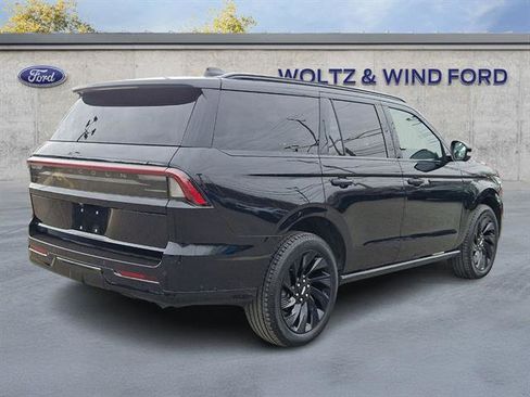 Used 2025 Lincoln Navigator Reserve w/ Jet Appearance Package AWD/4WD image 6