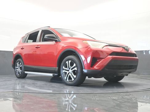 Used 2017 Toyota RAV4 LE image 60