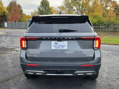 New 2026 Ford Explorer Active w/ Active Comfort Package image 5