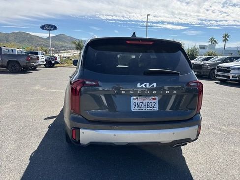 Used 2024 Kia Telluride S image 9