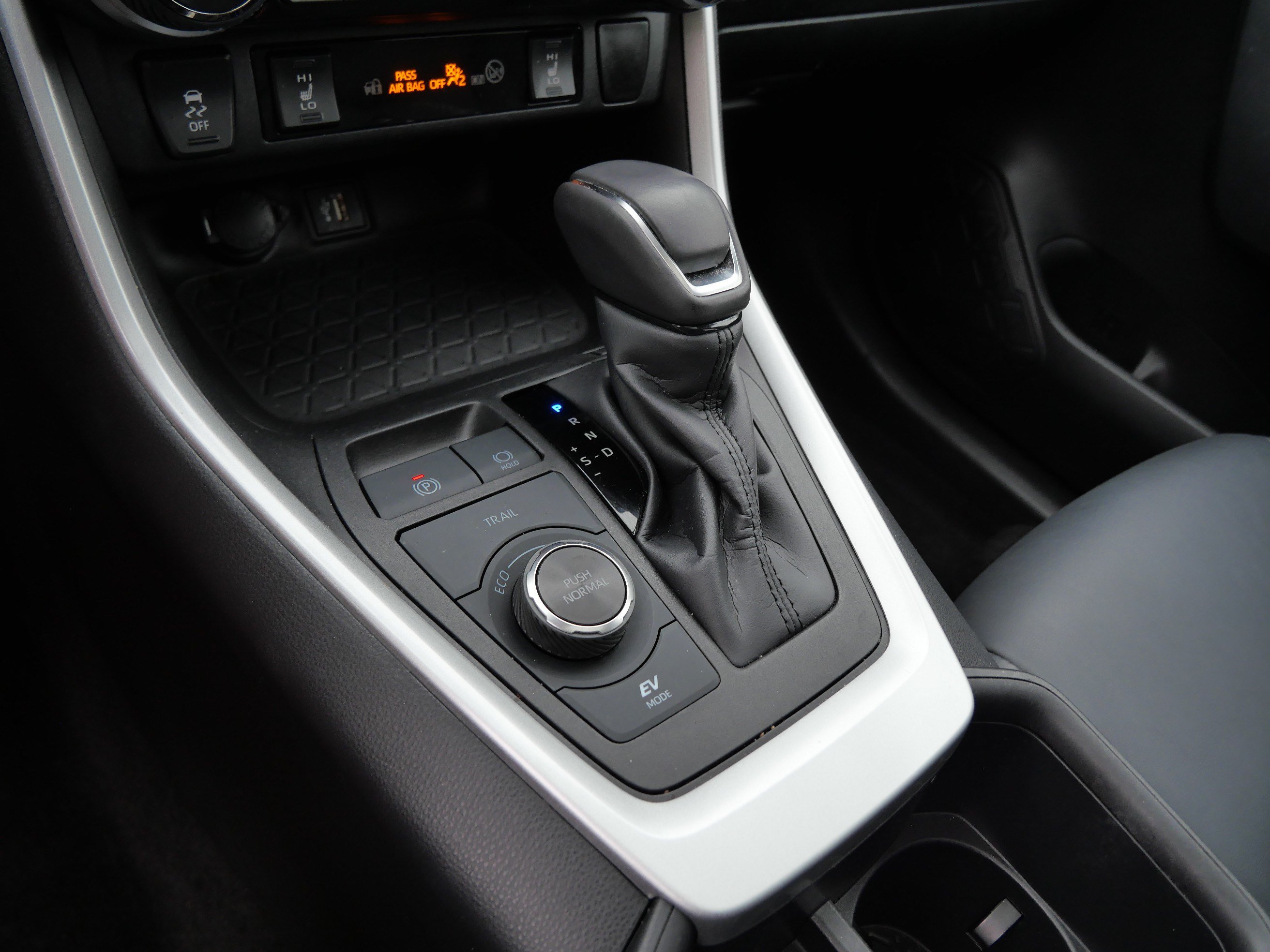 Certified 2023 Toyota RAV4 XLE Premium AWD/4WD image 25