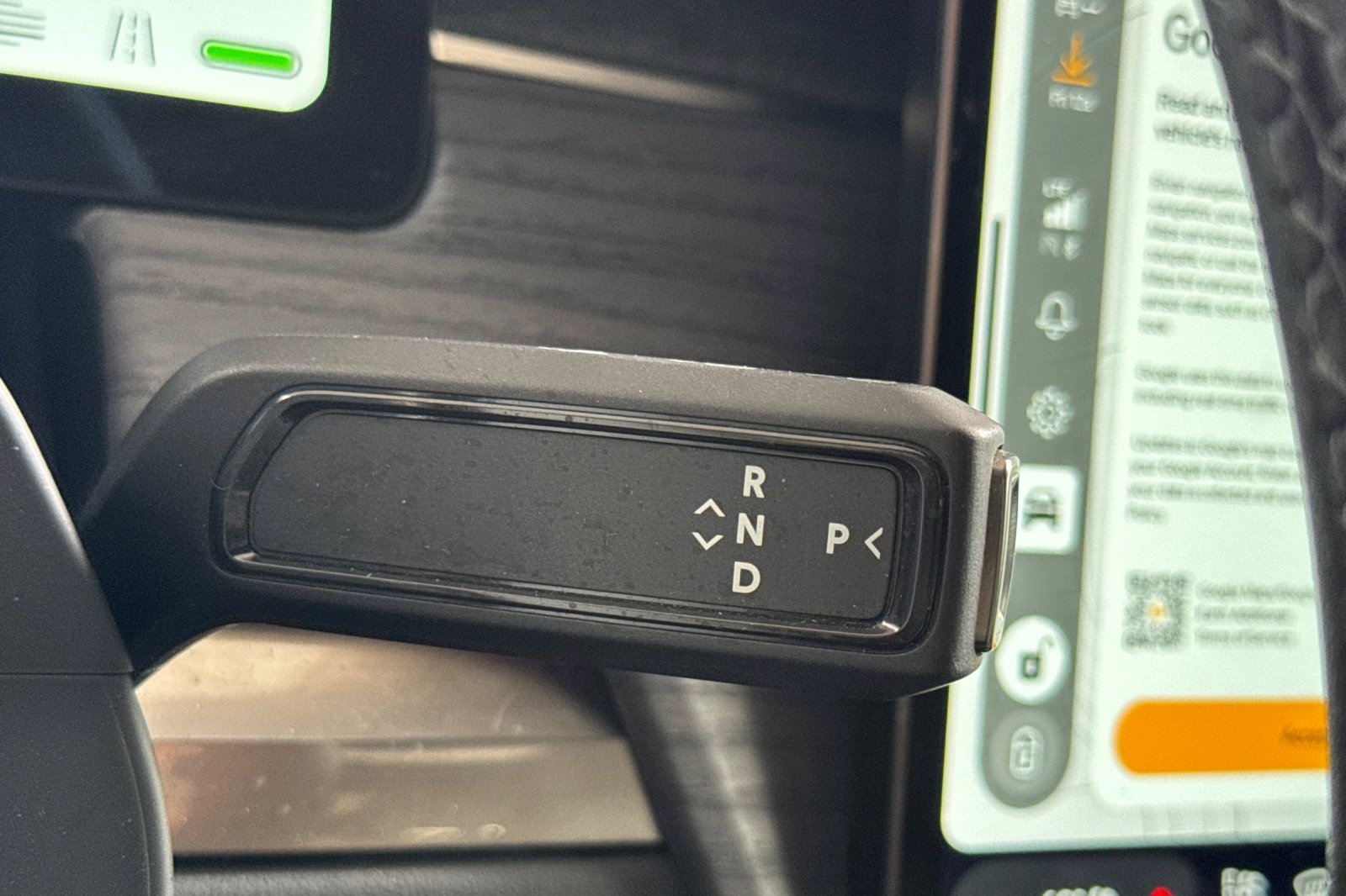 Used 2025 Rivian R1S Adventure Dual AWD/4WD image 28