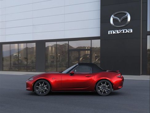 New 2026 MAZDA MX-5 Miata Grand Touring RWD image 3