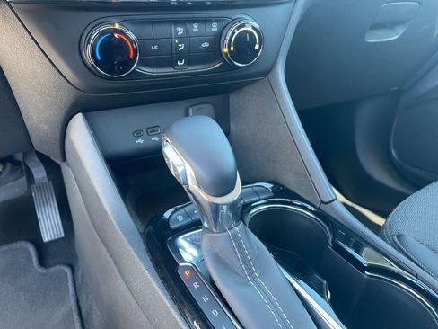 Used 2025 Buick Encore GX Preferred image 40