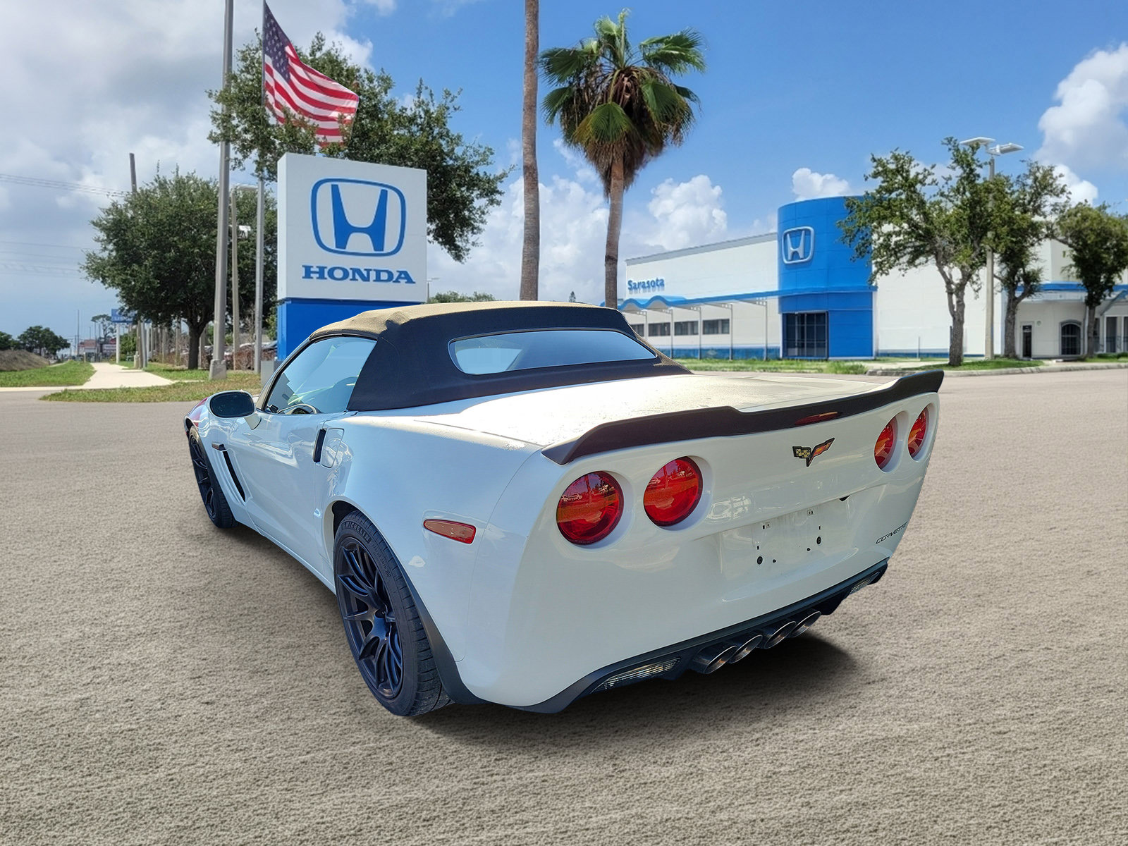Used 2011 Chevrolet Corvette Grand Sport w/ Preferred Equipment Group RWD image 5