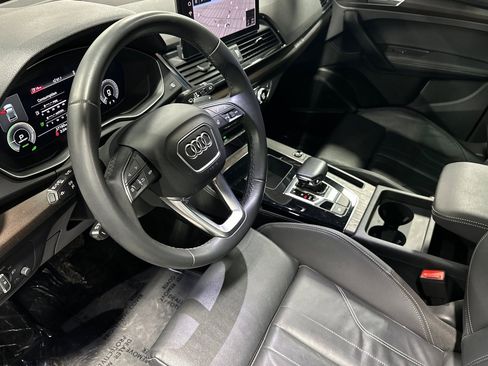 Used 2023 Audi Q5 e Premium Plus w/ Premium Plus Package image 9