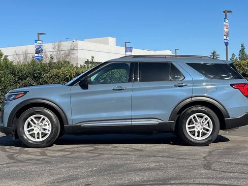 Certified 2025 Ford Explorer Active image 6
