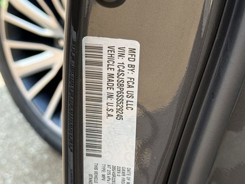 New 2025 Jeep Wagoneer L Series II image 29