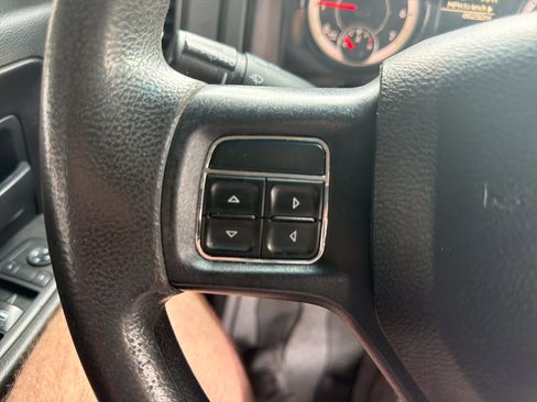 Used 2019 RAM 1500 Express AWD/4WD image 18