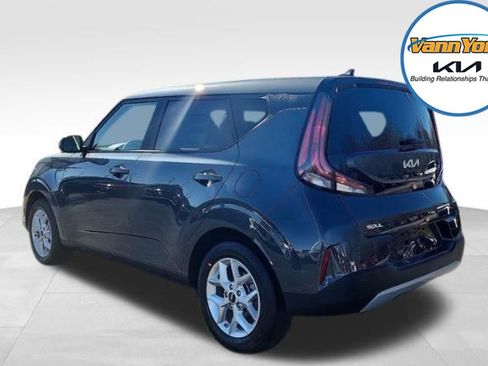New 2025 Kia Soul LX w/ LX Technology Package image 3