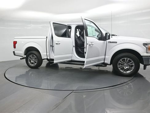 Used 2020 Ford F150 Lariat image 32