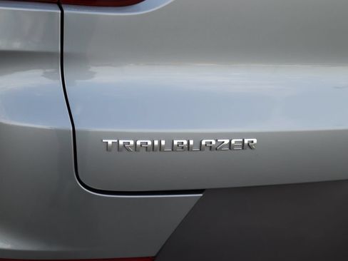 Used 2023 Chevrolet TrailBlazer LS FWD image 29