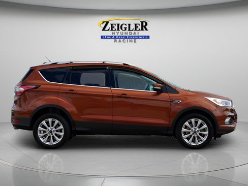 Used 2017 Ford Escape Titanium w/ Canadian Touring Package AWD/4WD image 8