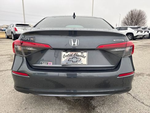 Used 2024 Honda Civic Touring image 5
