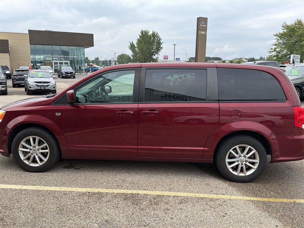 Used 2019 Dodge Grand Caravan SE FWD image 9