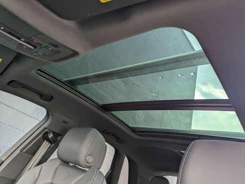 Used 2024 Audi Q3 2.0T Premium Plus w/ Premium Plus Package image 22