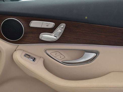 Certified 2022 Mercedes-Benz GLC 300 4MATIC image 37