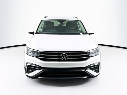 Used 2024 Volkswagen Tiguan S image 2
