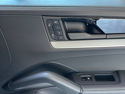 New 2026 Porsche Cayenne Coupe AWD/4WD image 20