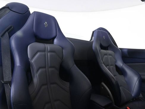Used 2018 Ferrari 488 Spider RWD image 4