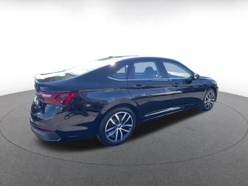 Used 2025 Volkswagen Jetta SE image 15