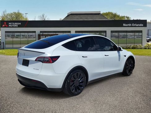 Used 2022 Tesla Model Y Performance AWD/4WD image 3