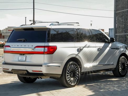 Used 2019 Lincoln Navigator Black Label w/ Cargo Package image 8