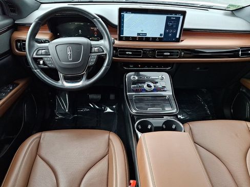 Certified 2023 Lincoln Nautilus Reserve AWD/4WD image 11