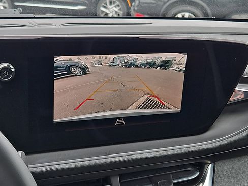 Used 2024 Buick Envista Preferred w/ Convenience I Package image 17