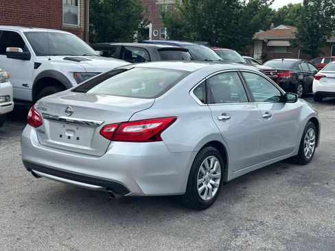 Used 2017 Nissan Altima 2.5 S w/ Power Driver Seat Package FWD image 4