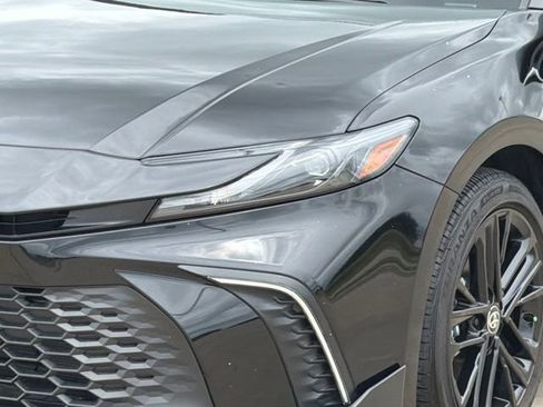 Used 2026 Toyota Camry SE w/ Convenience Package FWD image 4